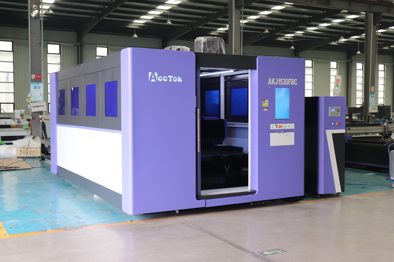 Industrial 3015 6000 watt Fibe - Industrial Laser Metal Cutting Machine 评论和价格