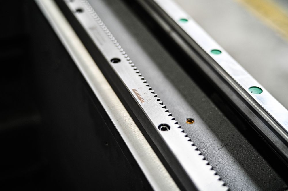 Professional Industrial Laser  - Industrial Laser Cutting Machines 评论和价格